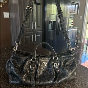 RARE ⚡️AUTHENTIC 🖤 Black Leather Prada Purse 🖤